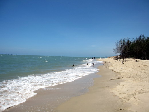 Bãi tắm Lộc An